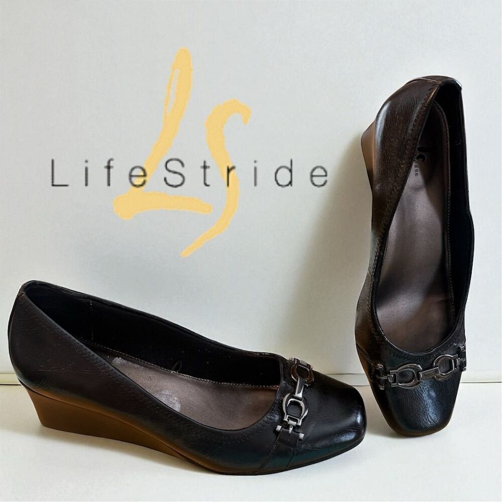 Life Stride LifeStrideWomen's Black Wedge Heels Size 8.5 Elegant Chain Detail